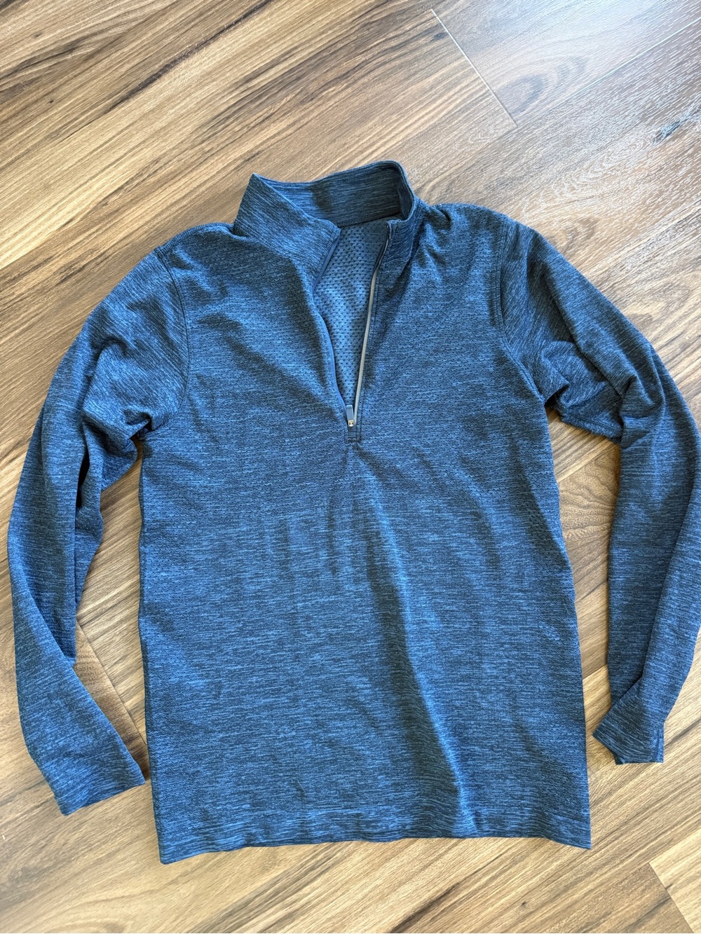 Lululemon Men's Quarter-Zip Performance long sleeve - Heathered Blue